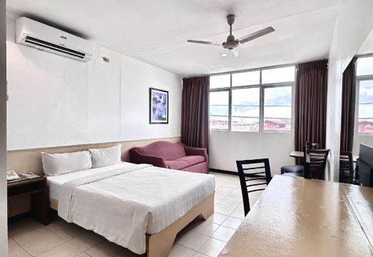 호텔 피에르 쿠아트로