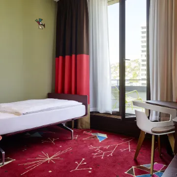 25Hours Hotel Zurich West Отели рядом с достопримечательностью «Гевербешуле»