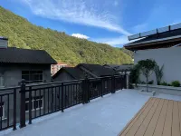 Shanli Homestay (located at Muyu Hub, Shennongjia) Hôtels à : 