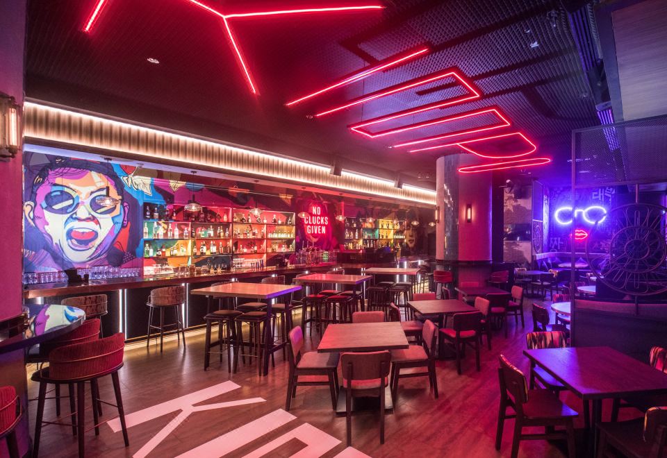 3. 콘래드 두바이..