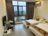 Fuxian Lake Laohuang Fish Restaurant and Accommodation - Beach