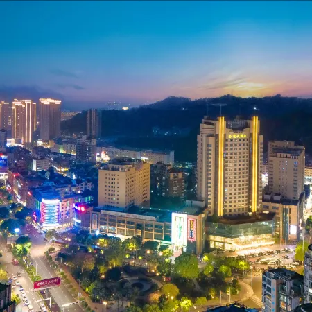 Fuding Jinlong Hotel Dong Station