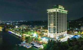 Castle Bayview Resort & Spa