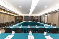 Qiangjiang Garden Hotel (Jiajiang Wetland Park) Hotels in Jiajiang