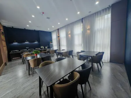 Yanliang Tianyu Hotel Отели рядом с достопримечательностью «Xi'an Aeronautical Polytechnic Institute»