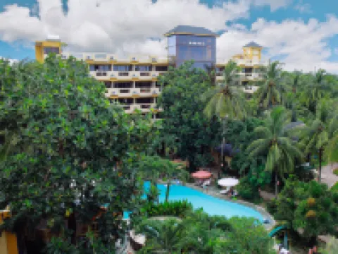 Paradise Garden Resort Hotel & Convention Center Boracay powered by ASTON ボラカイ島のホテル