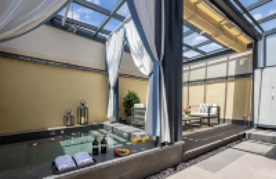 Lijiang Memory Private Hot Spring Holiday Villa