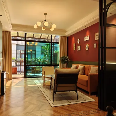 Floral Hotel· Qixia Resort Hotel (Penglai Beach Shop) Hotels near Penglai Polar Ocean World