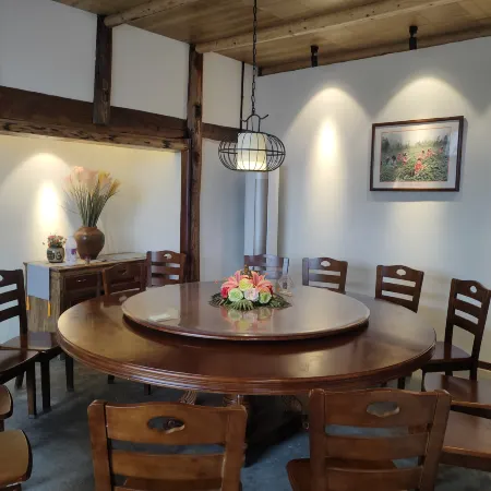 Beichuan Shiyi Huaguo Hotel
