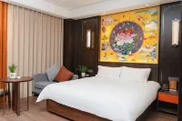 Sky Ornament Art Hotel Hotels in Luhuo County