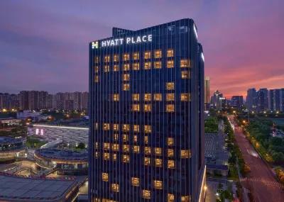 HYATT PLACE NANTONG XINGHU CITY PLAZA فنادق في 