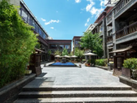 Sangzhu Staycation Kangzhu Luxury Residence ( Dukezong Ancient City, Shangri-La) Hotels in Shangri-La