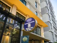 Travelier Hostel Hotels near BTS-Ratchathewi