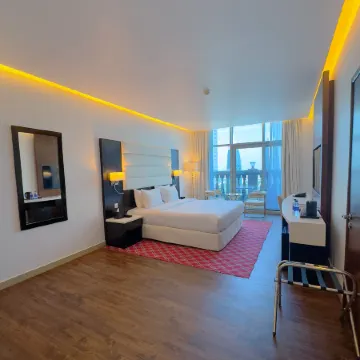 Emirates Grand Hotel