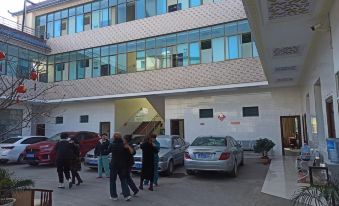 Lufeng Jinlong Hotel