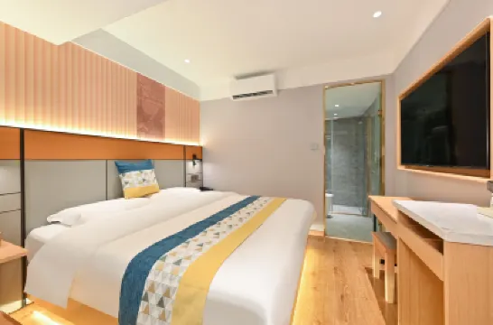 Youyue Collection Hotel (Beijing Chaoyang High-speed Railway Station) Hotels near Lufthansa Outlets