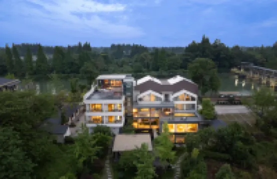 Yinyi Tianju Yueshui Homestay (Qingchengshan Branch)