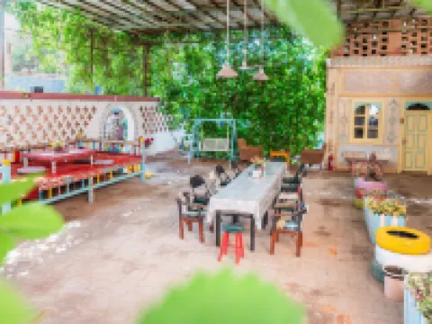 New Dap Hostel (in Grape Town) Hotels in Turpan