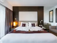 Lani Chiang Mai Hotel Hotels near Pa Tan