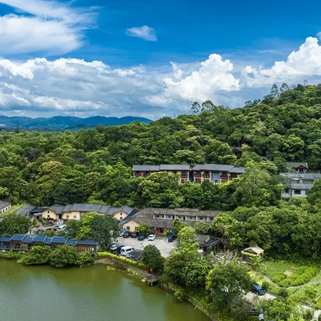 Qingshui Lake Farmhouse