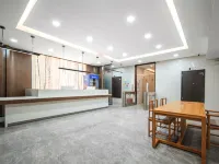 Moyuan Heyue Hotel (Luohe Convention and Exhibition Center) Hotels in Luohe