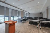 Homeinn Plus Hotel (Jiujiang University Wanda Plaza)