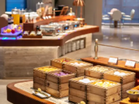 Mercure Hotel (Luoyang Longmen High-Speed Rail Station Municipal Government Branch) โรงแรมในลั่วหยาง