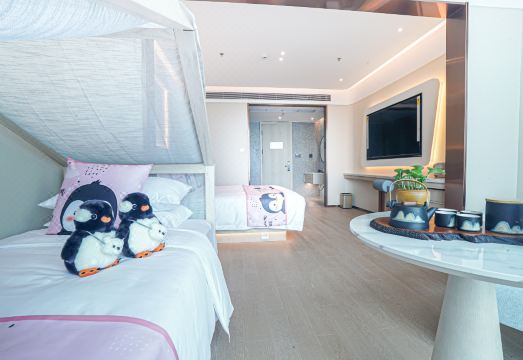 5. 다롄 션야 펭귄..