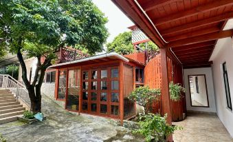 Qihua Inn
