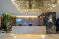 Baiyue Holiday Inn