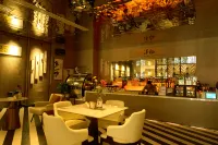 โรงแรมนานาชาติซินหยวน นาลาติ - ที่มีบาร์