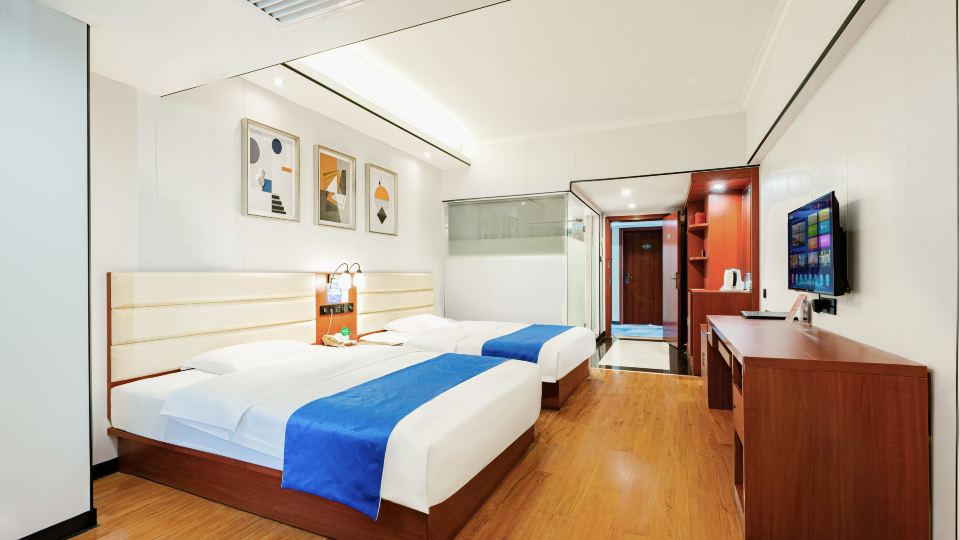 New Royal Court Hotel (Fangchenggang Administrative Center & Ocean Park Branch)