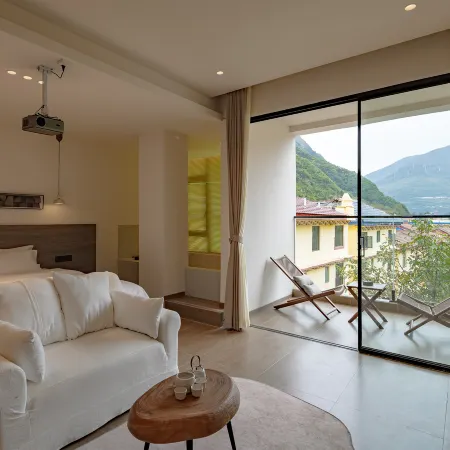 Stay on the mountains