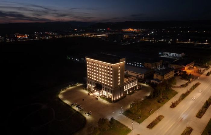 Jijia Business Hotel (Hailin High-Speed Railway North Station)