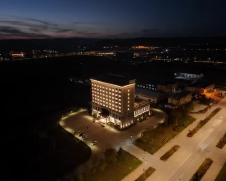 Jijia Business Hotel (Hailin High-Speed Railway North Station) Hotels in Hailin