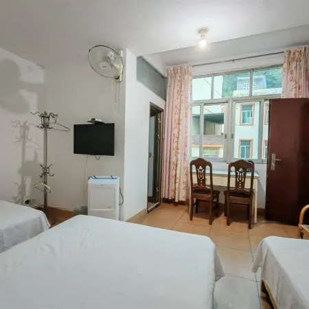 Huashan Inn