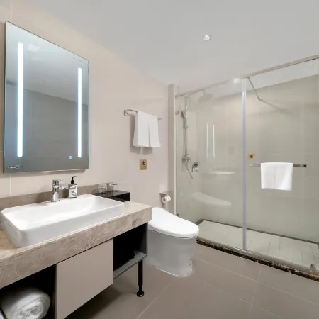 Home Inn (Harbin Convention and Exhibition Center Nanzhi Road Subway Station Branch) Отели рядом с достопримечательностью «Gymnasium of Northeast Agricultural University»