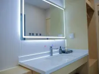 super 8 hotel select