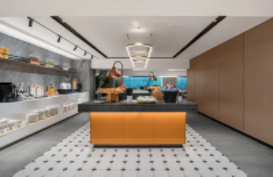 Homeinn Plus Hotel (Shanghai Wuning Road Subway Station Anyuan Road)