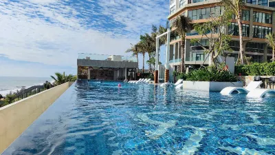 Vu Tran - Apec Mandala Apartments & Hotel  Mui Ne