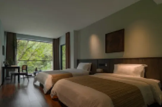 梵淨山雲與溪野舍パノラマ民宿 江口のホテル