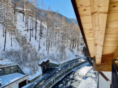 โรงแรมเปิดตัวเองพีคีไรเดอร์ส์ โรงแรมในเซอร์แมท