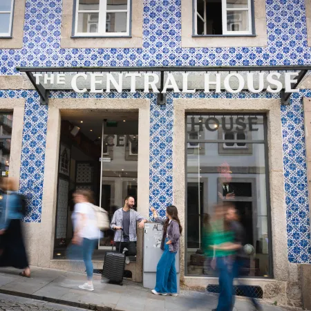 The Central House Porto Ribeira Отели рядом с достопримечательностью «Се»