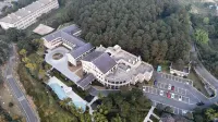 Rongjing Hotel (Tieshanping Forest Park) Các khách sạn gần Tieshan Square