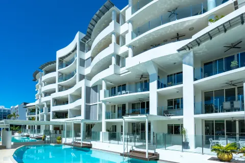 Waters Edge Apartment