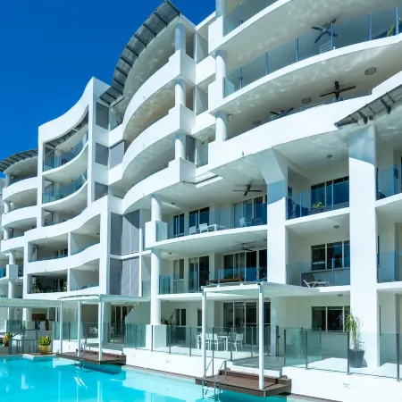 Waters Edge Apartment