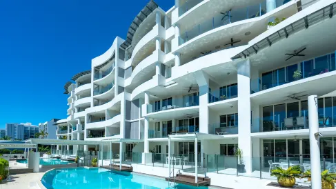 Waters Edge Apartment
