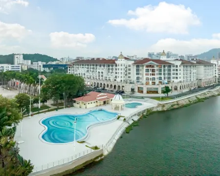 Four Points By Sheraton Yangjiang City Center Hotels in Yangjiang