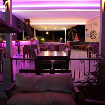 Tunacan Hotel