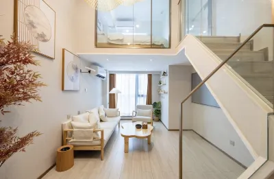 Moon Embrace · Light Luxury Loft Cinema Homestay